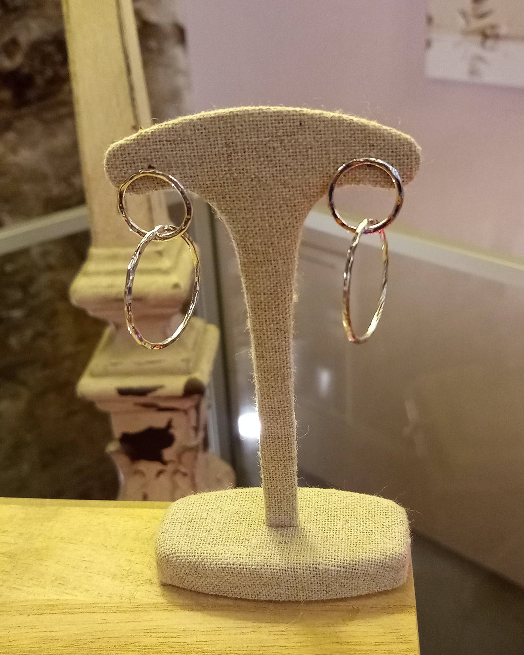 Boucles d'oreilles pendantes double cercle martelé