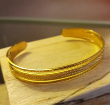 Load image into Gallery viewer, Bracelet jonc réglable en acier inoxydable doré

