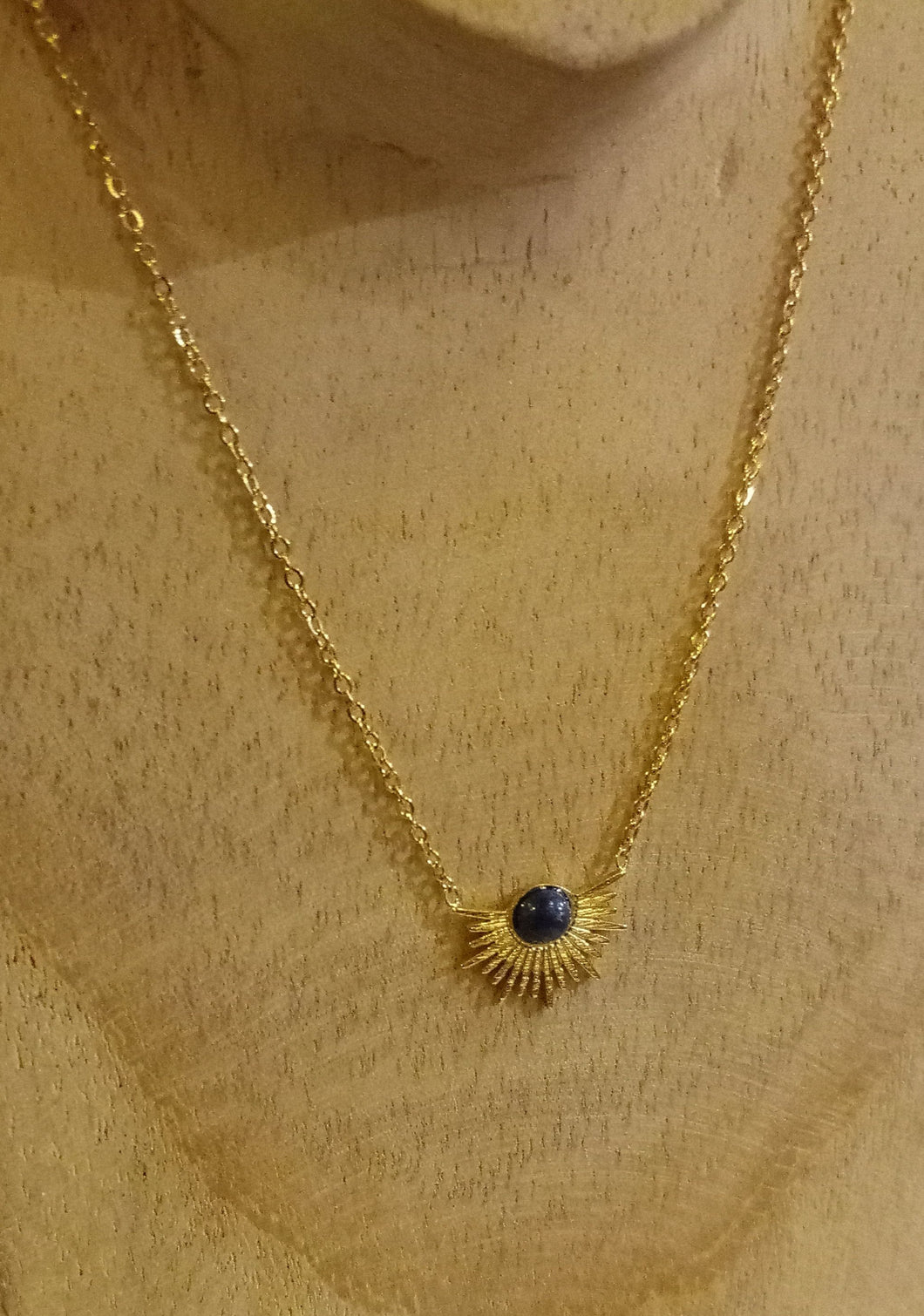 Collier réglable en acier inoxydable doré avec pierre lapis lazuli