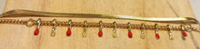 Carica l&#39;immagine nel visualizzatore di Gallery, Bracelet double chaîne maille serpent réglable acier inoxydable avec émail rouge et pampilles martelées
