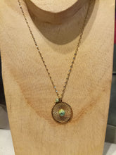 Cargar imagen en el visor de la galería, Collier en acier inoxydable doré avec pierre turquoise africaine
