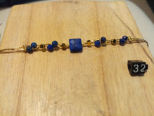 Carregar imagem no visualizador da galeria, Bracelet réglable chaîne en acier inoxydable doré et pierres bleues en lapis lazuli
