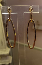 Carregar imagem no visualizador da galeria, Boucles d&#39;oreilles pendantes acier inoxydable doré martelé

