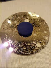 Charger l&#39;image dans la galerie, Broche magnétique lunaire en acier doré
