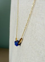 Charger l&#39;image dans la galerie, Collier plaqué or et lapis lazuli
